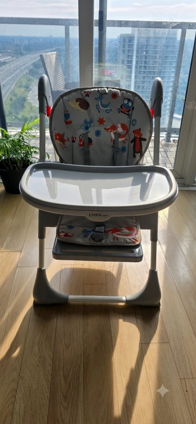 LIVING basics High Chair with Playful Fox and Friends Design