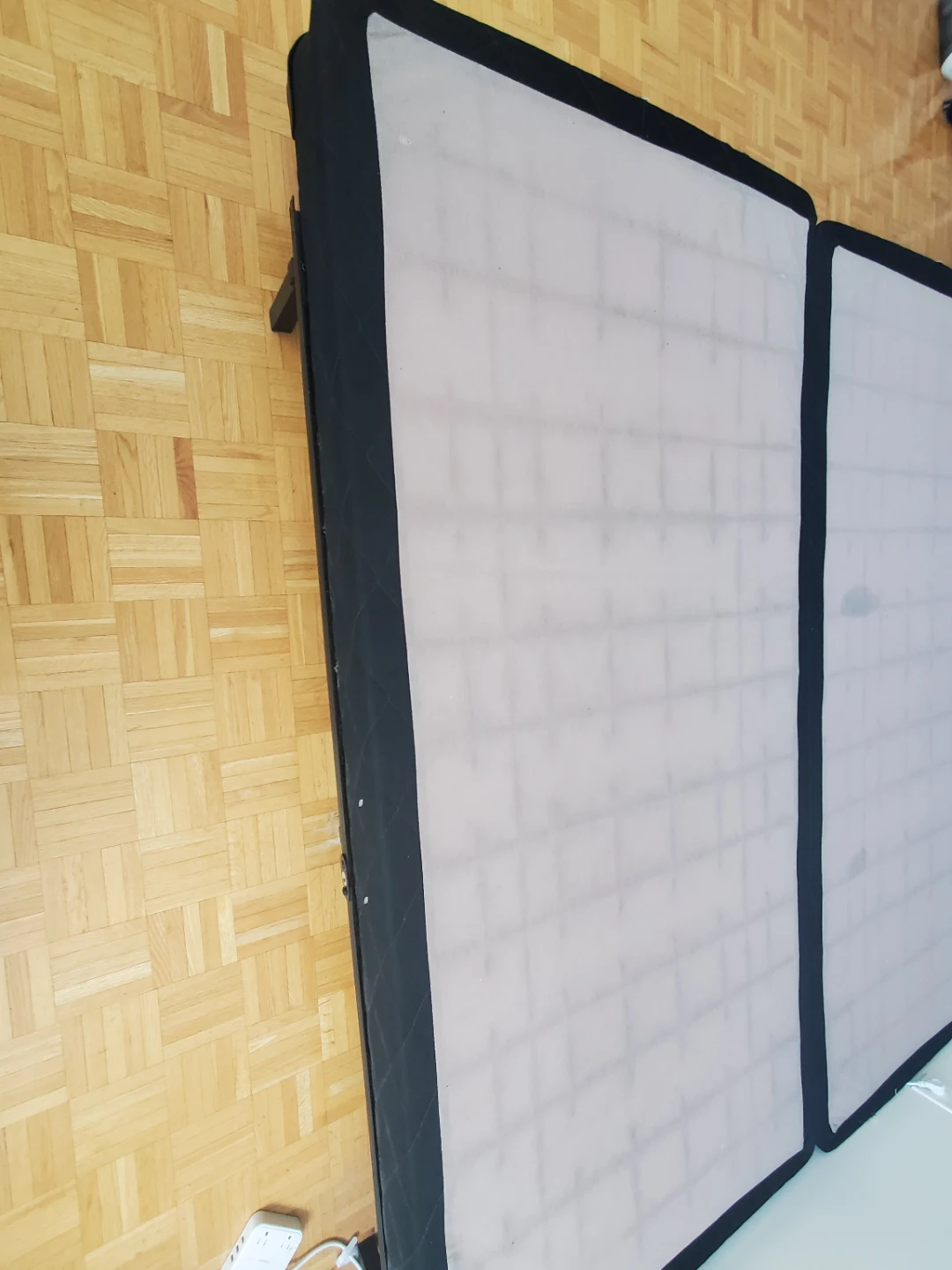 Split King box spring - photo 2