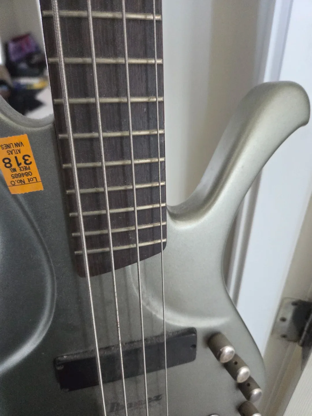 Ibanez Ergodyne bass - photo 3
