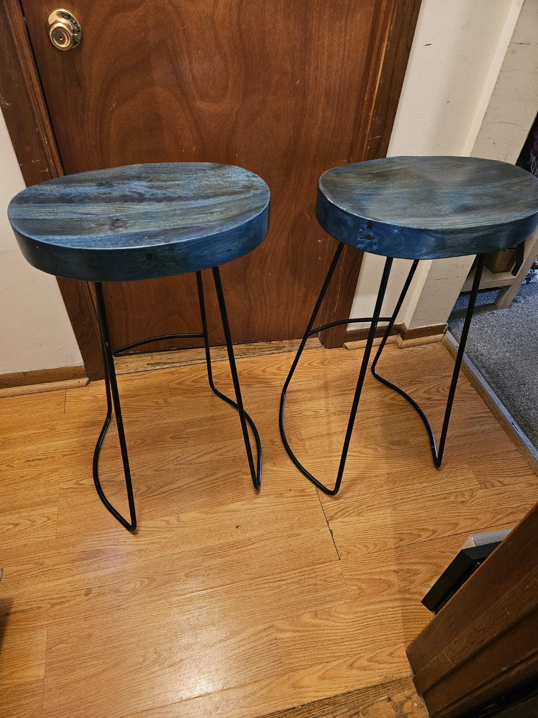 Set of 2 Blue Wooden Top Bar Stools - photo 4