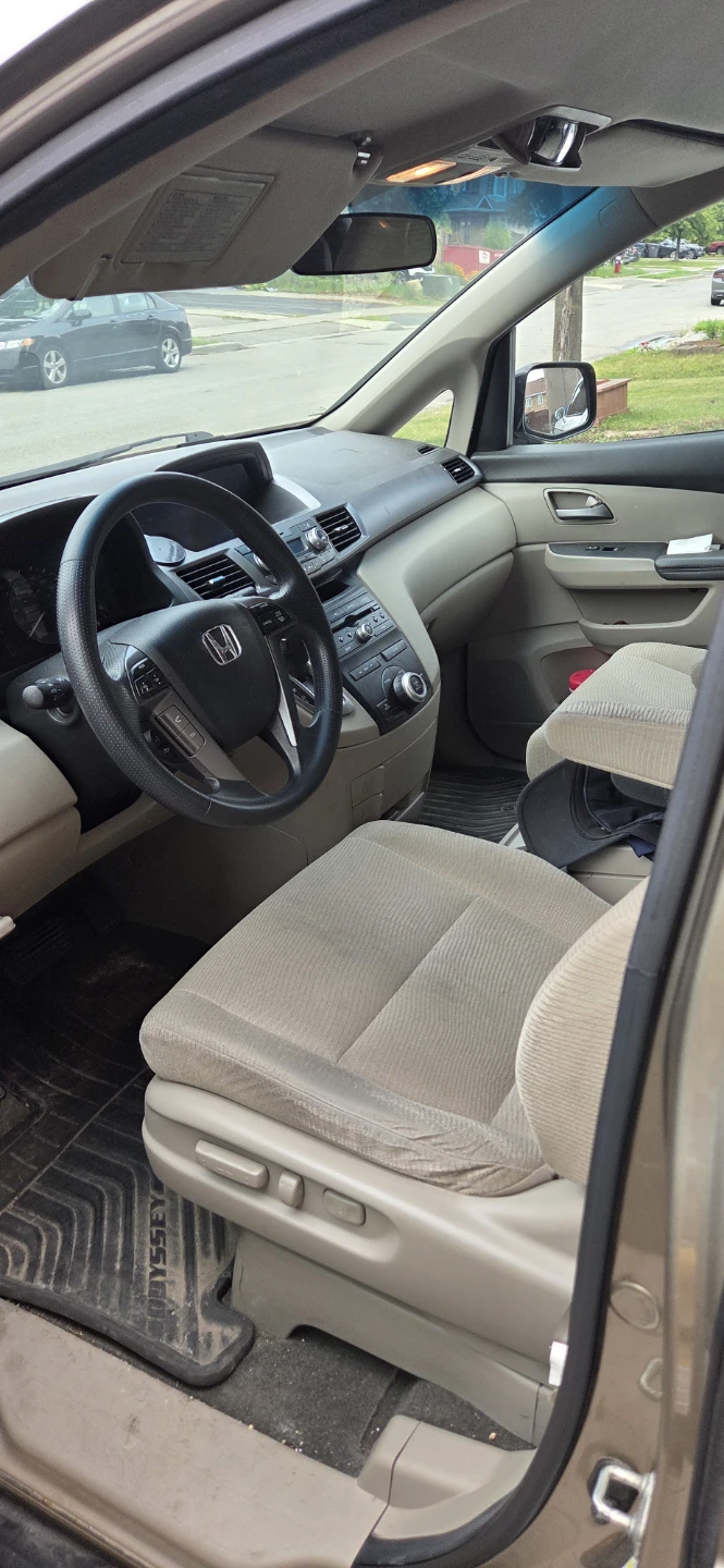 Honda Odyssey Minivan - photo 5