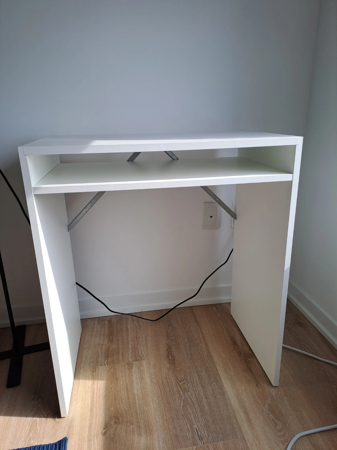 White Small Desk with Shelf 65cmx40cm