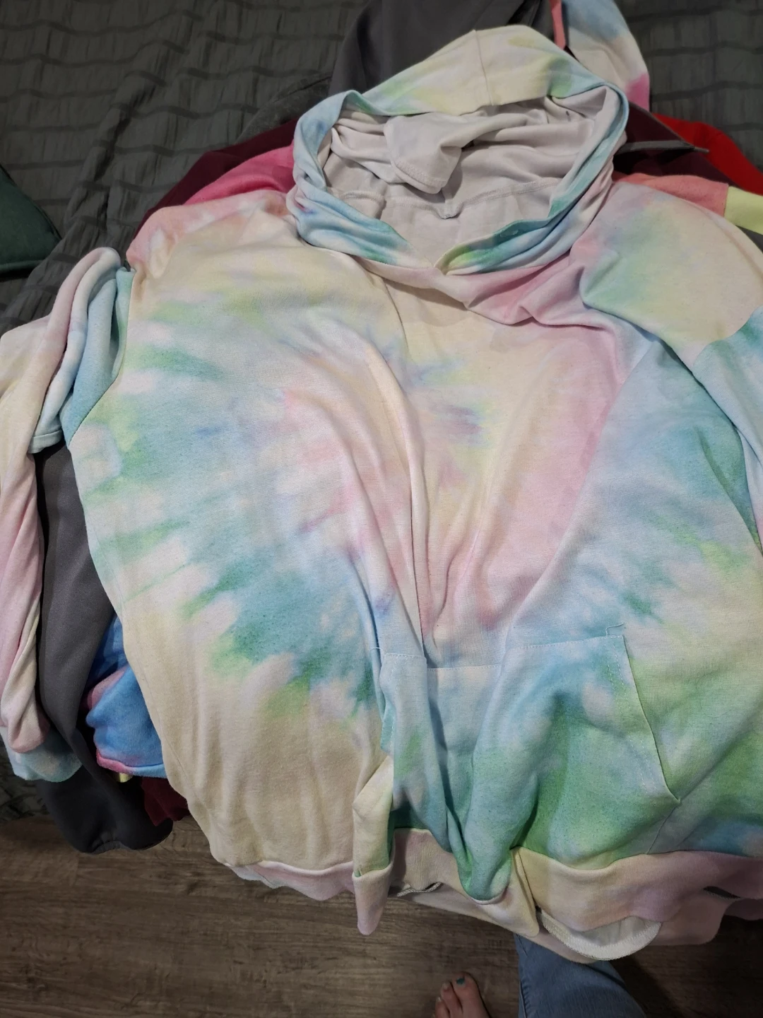 Assorted sweatshirts - photo 4
