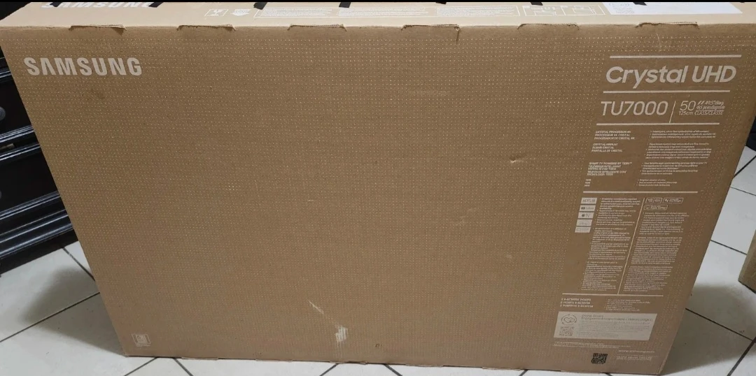 Samsung 50" Crystal UHD TU7000 Smart TV - photo 2
