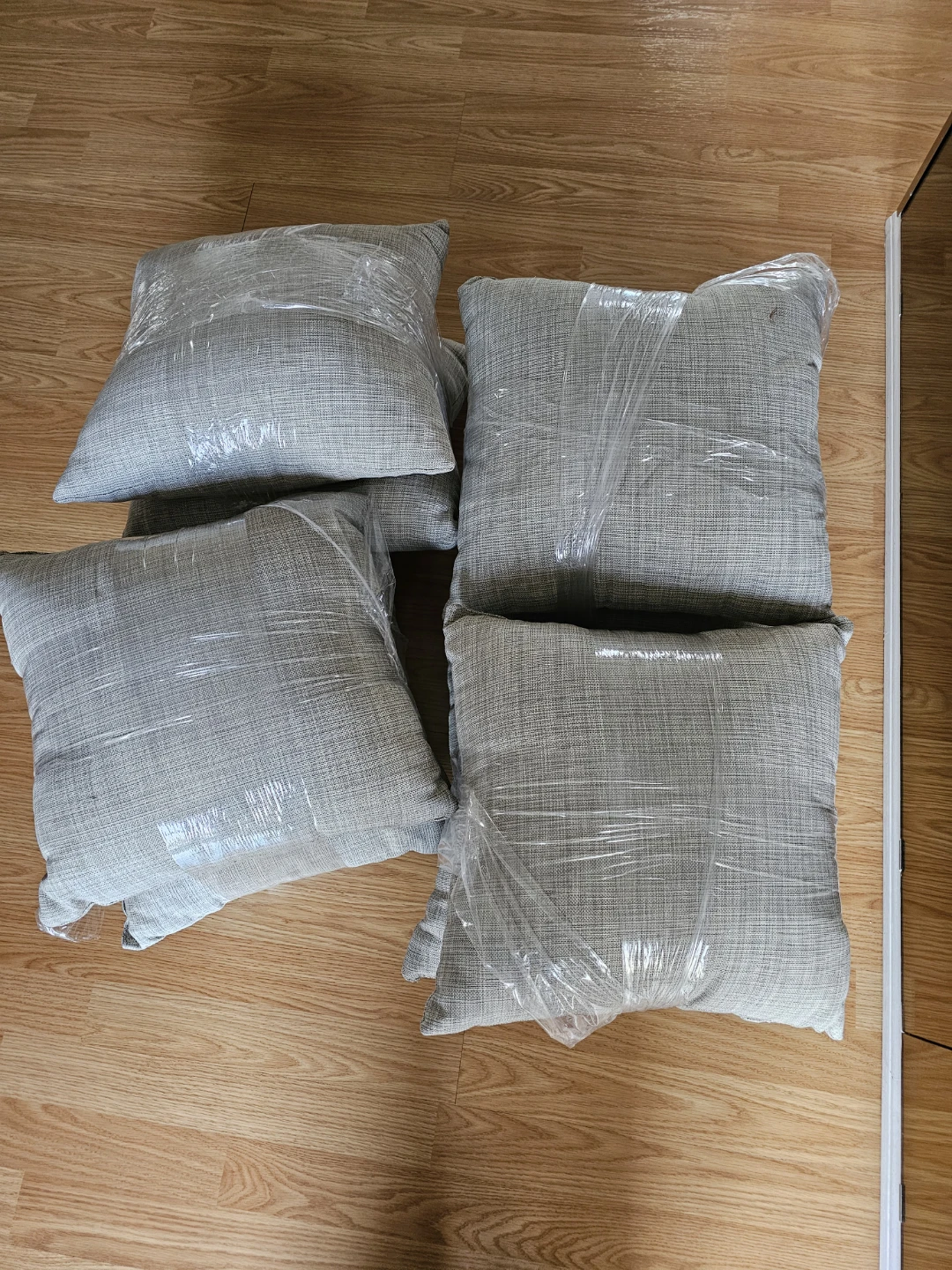 8 grey textured throw pillows brand new approximate size 15x15'