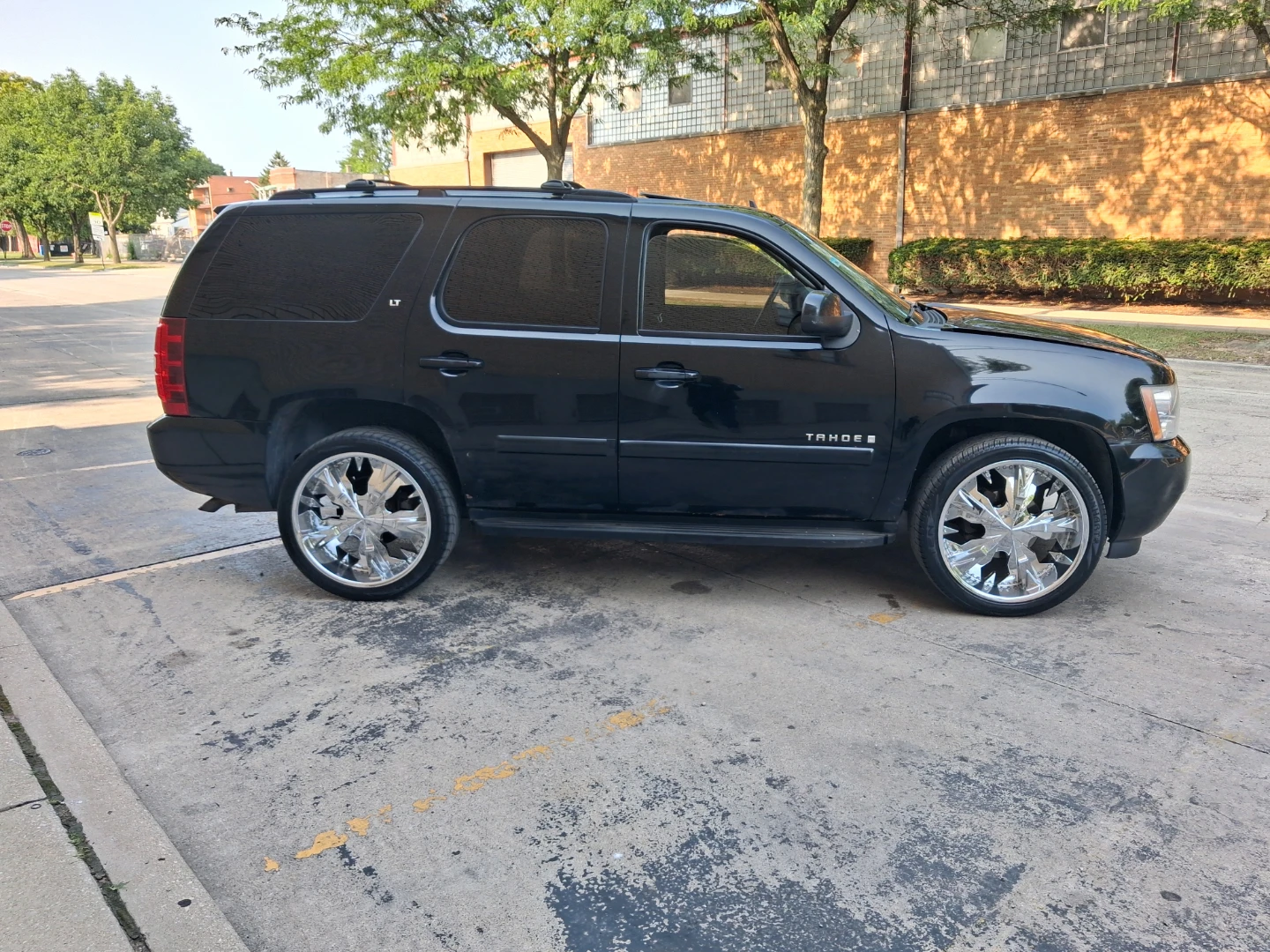 Chevrolet tahoe - photo 3