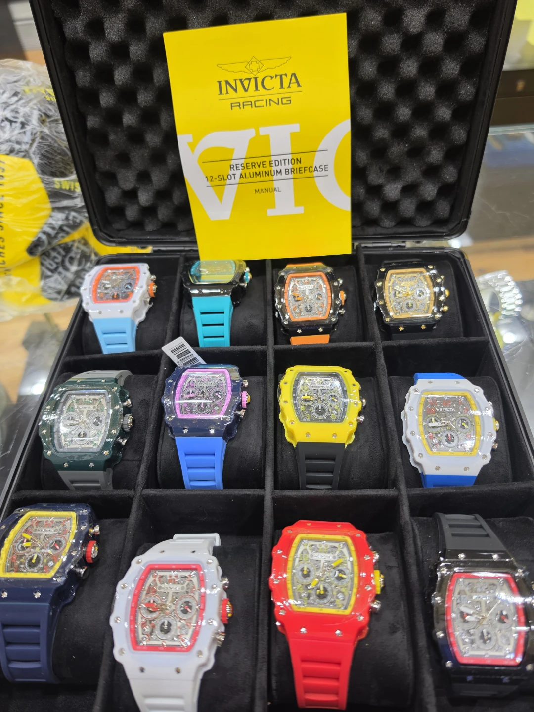 Venta relojes  originales nuevo  y patineta eléctrica