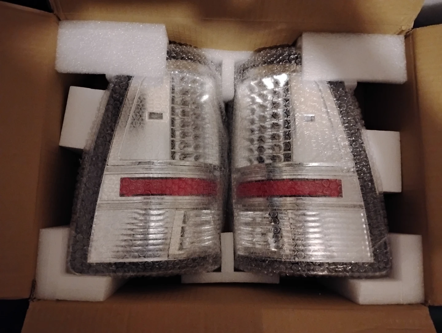 Chrome tail lights for 2009-2018 Ram 1500/2500 - photo 3