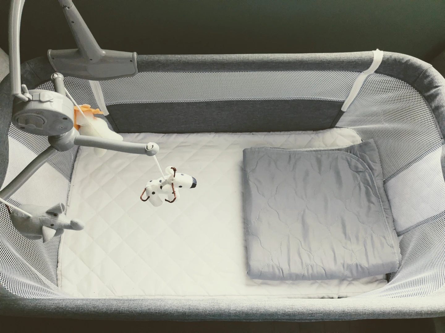 3 in 1 bedside baby bassinet in grey color