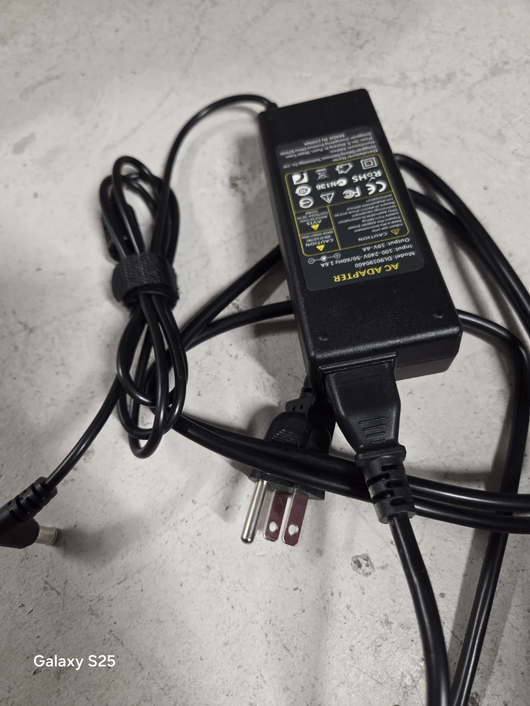 AC Adapter Power Supply - photo 4