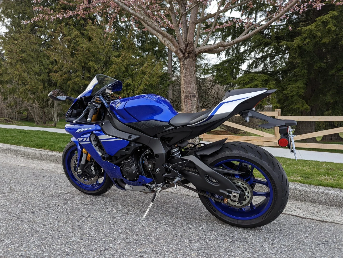 Yamaha YZF R1 Motorcycle