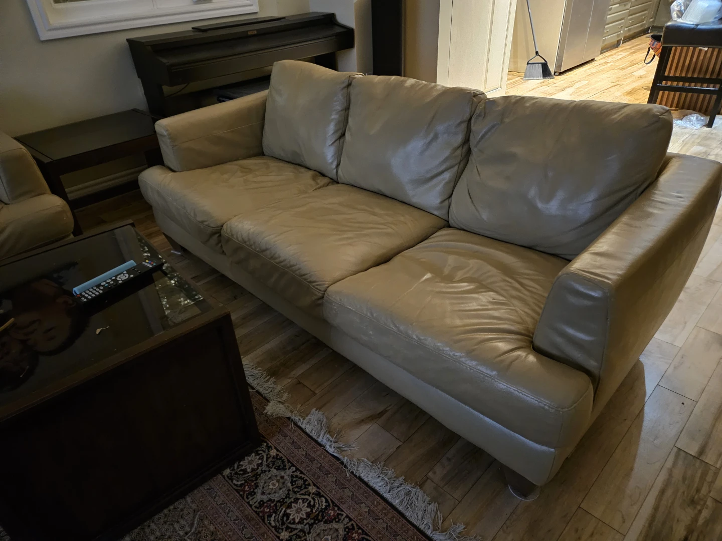Nattuzi Tan Leather Sofas - photo 3