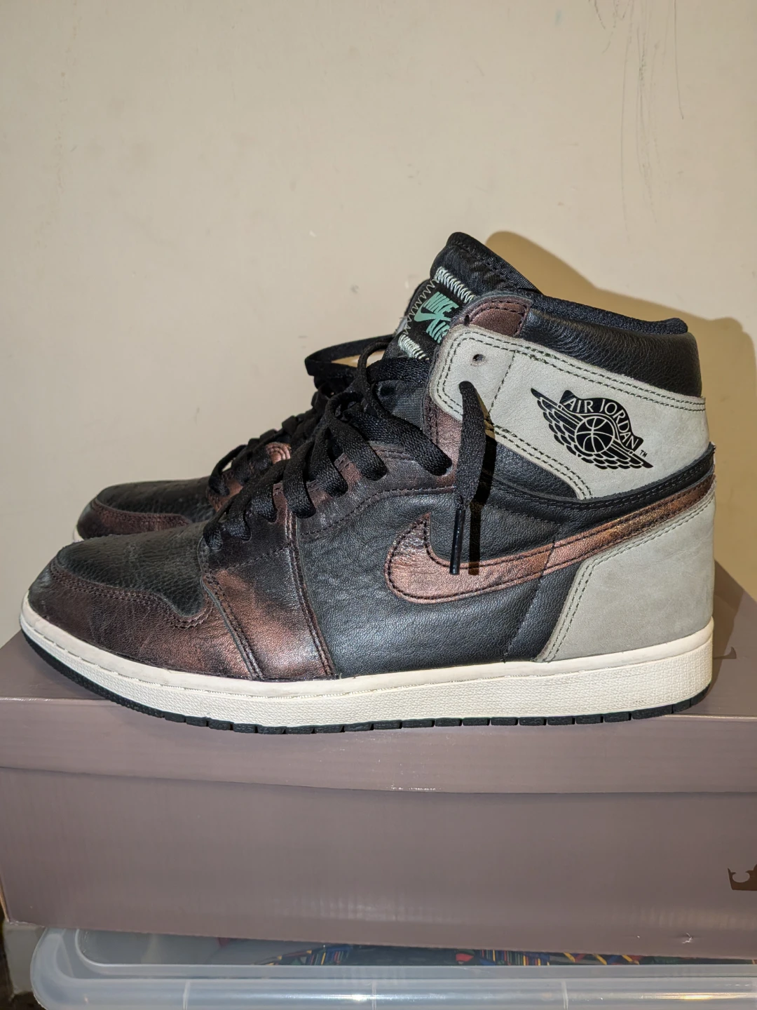 Air Jordan 1 High OG "Light Army Rust" - Used