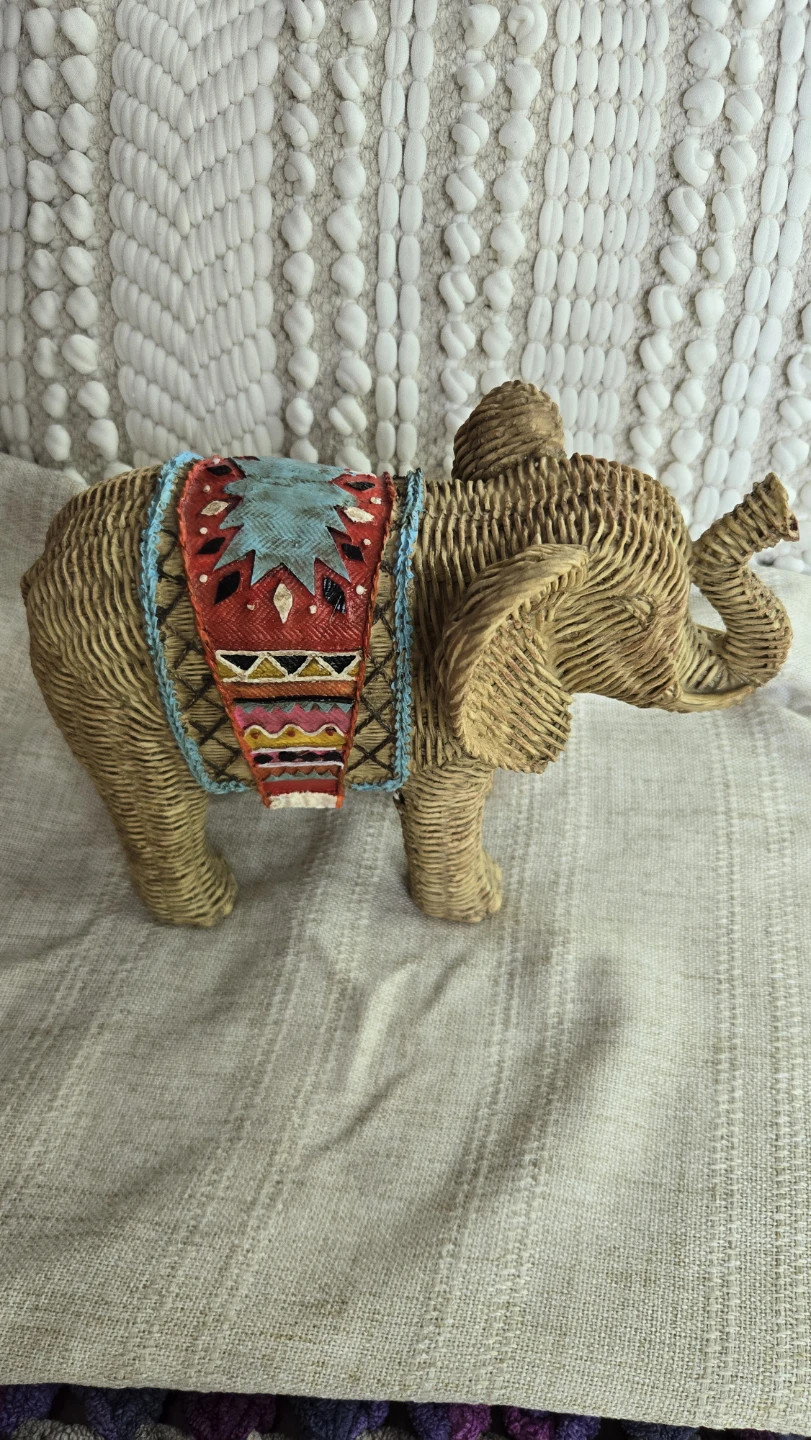 Hand made Elephant Figurine with Decorative Blanket - photo 2