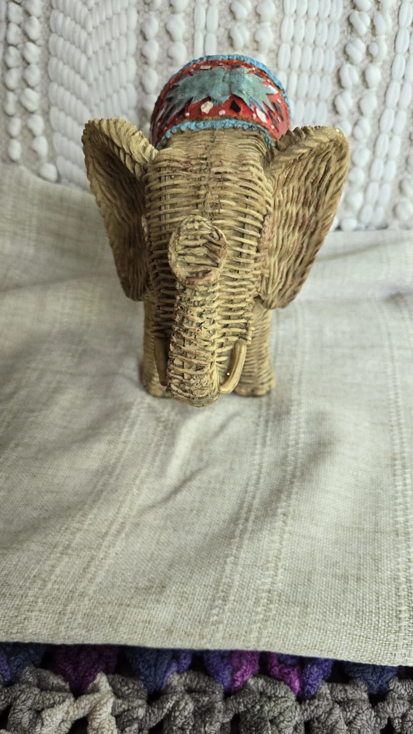 Hand made Elephant Figurine with Decorative Blanket - photo 5
