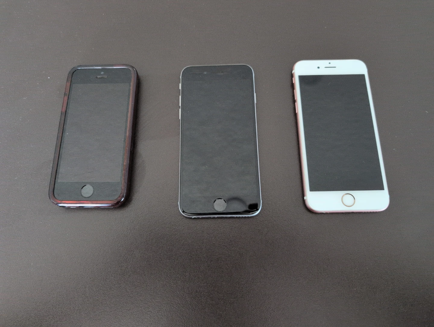 iPhone SE, 6 and 6s - photo 2
