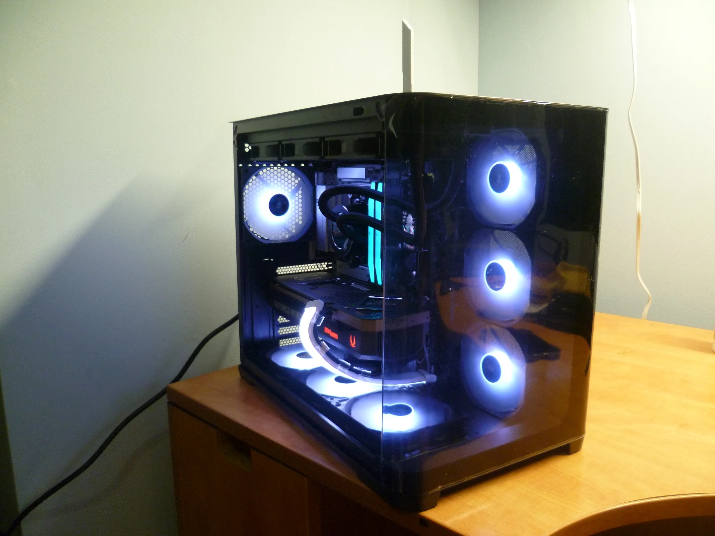 Rtx 5080 Gaming pc - photo 3