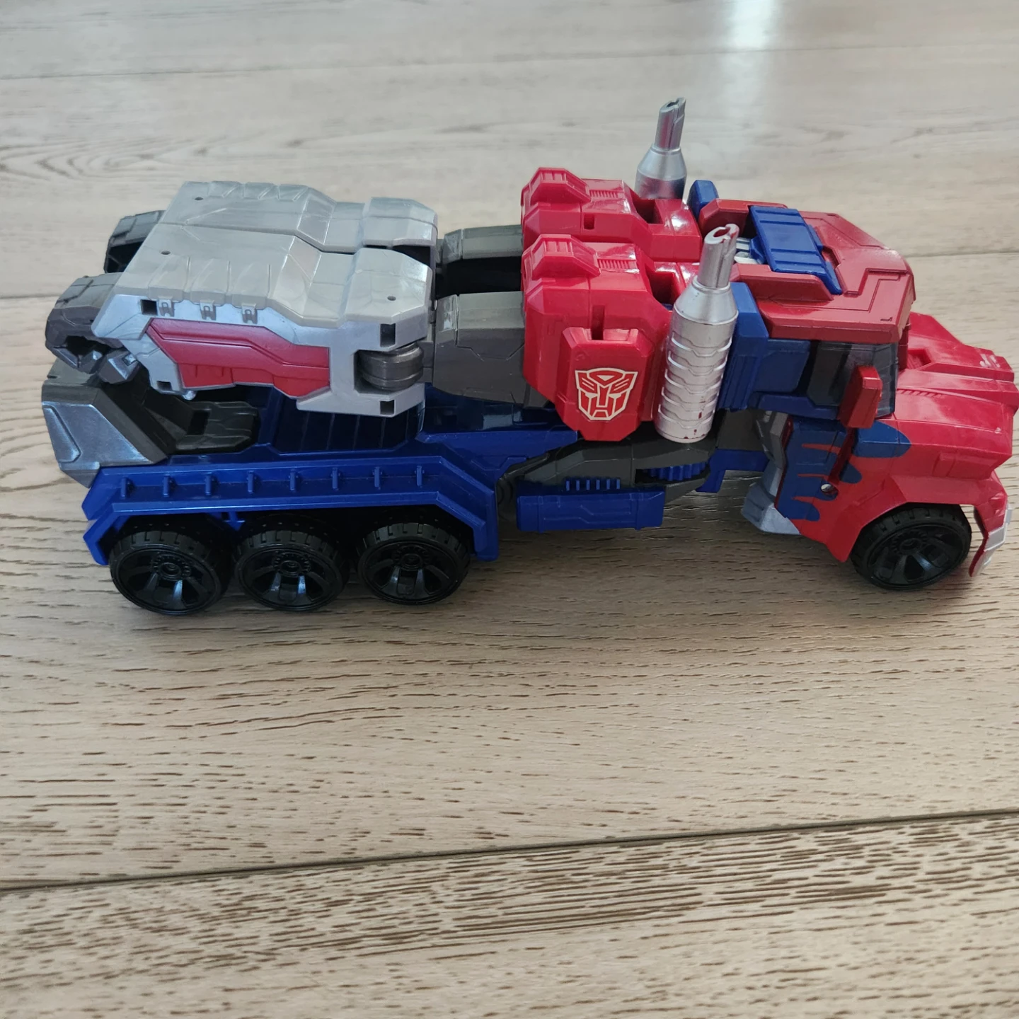 Optimus Prime Transformer - photo 4