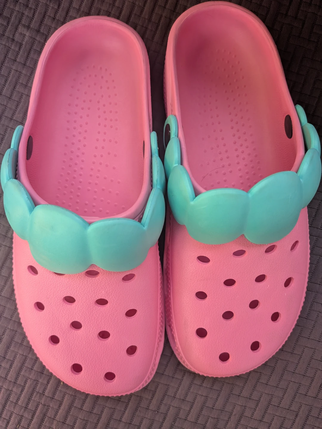 Pink slip ons with Teal Strawberry trim sz women's 8-8.5 - photo 5