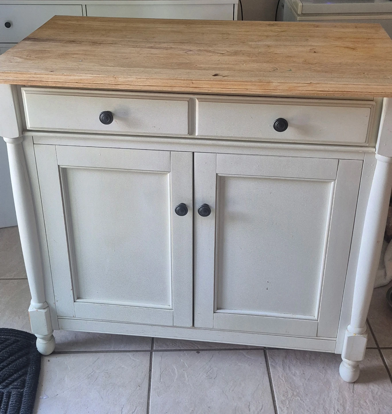 Kitchen island