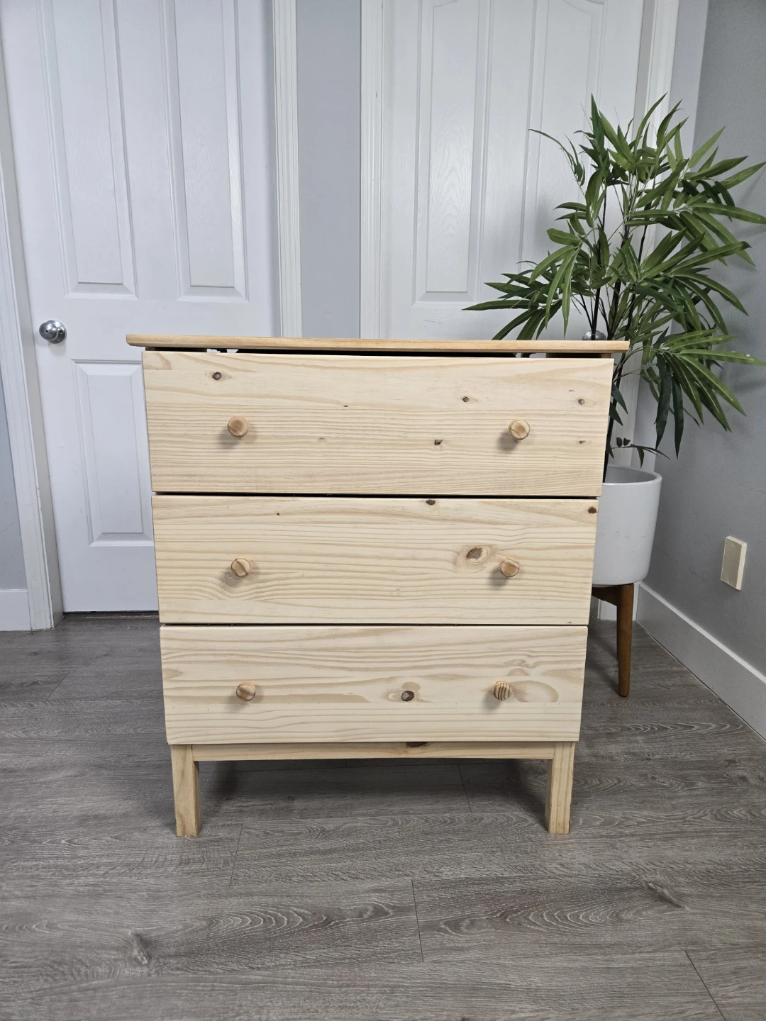 Newly sanded vintage ikea tarva 3 drawer dresser - photo 2