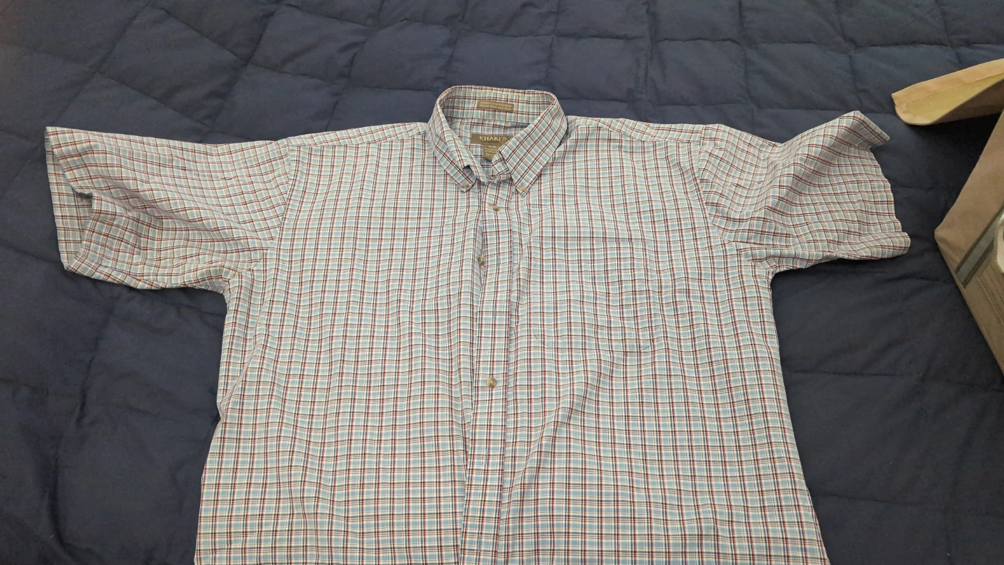 Mens short sleeve shirts .