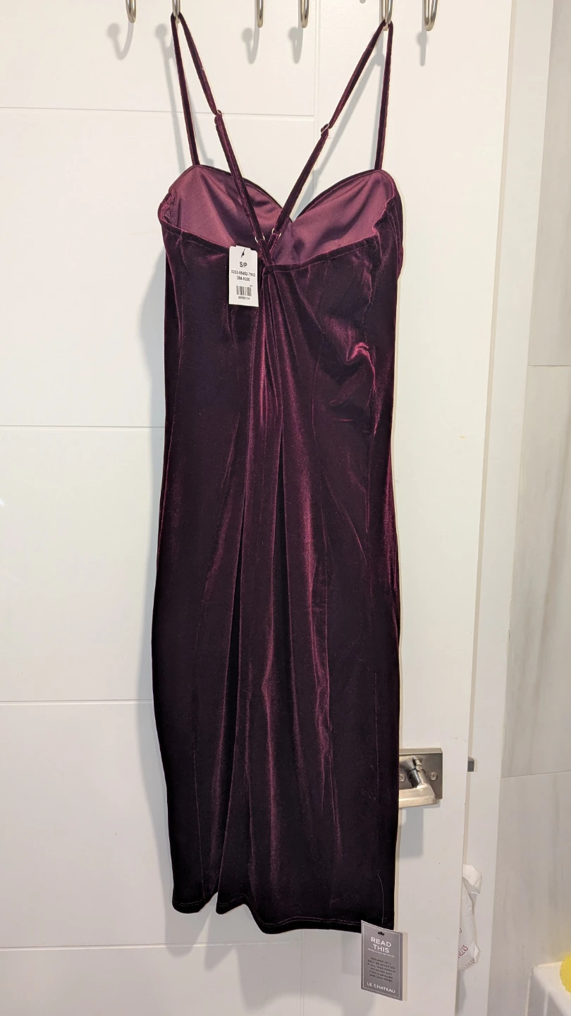Red velvet cocktail dress - photo 3