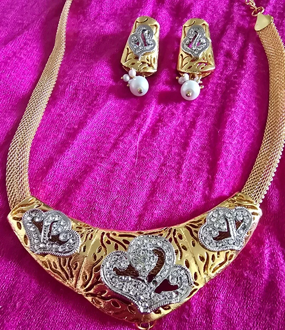 New Gold Tone Necklace and Earrings Set with Pearls - photo 3