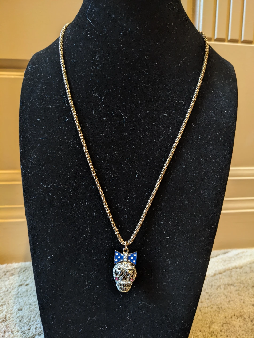 Betsey Johnson Gold-tone Skull Pendant Necklace - photo 2