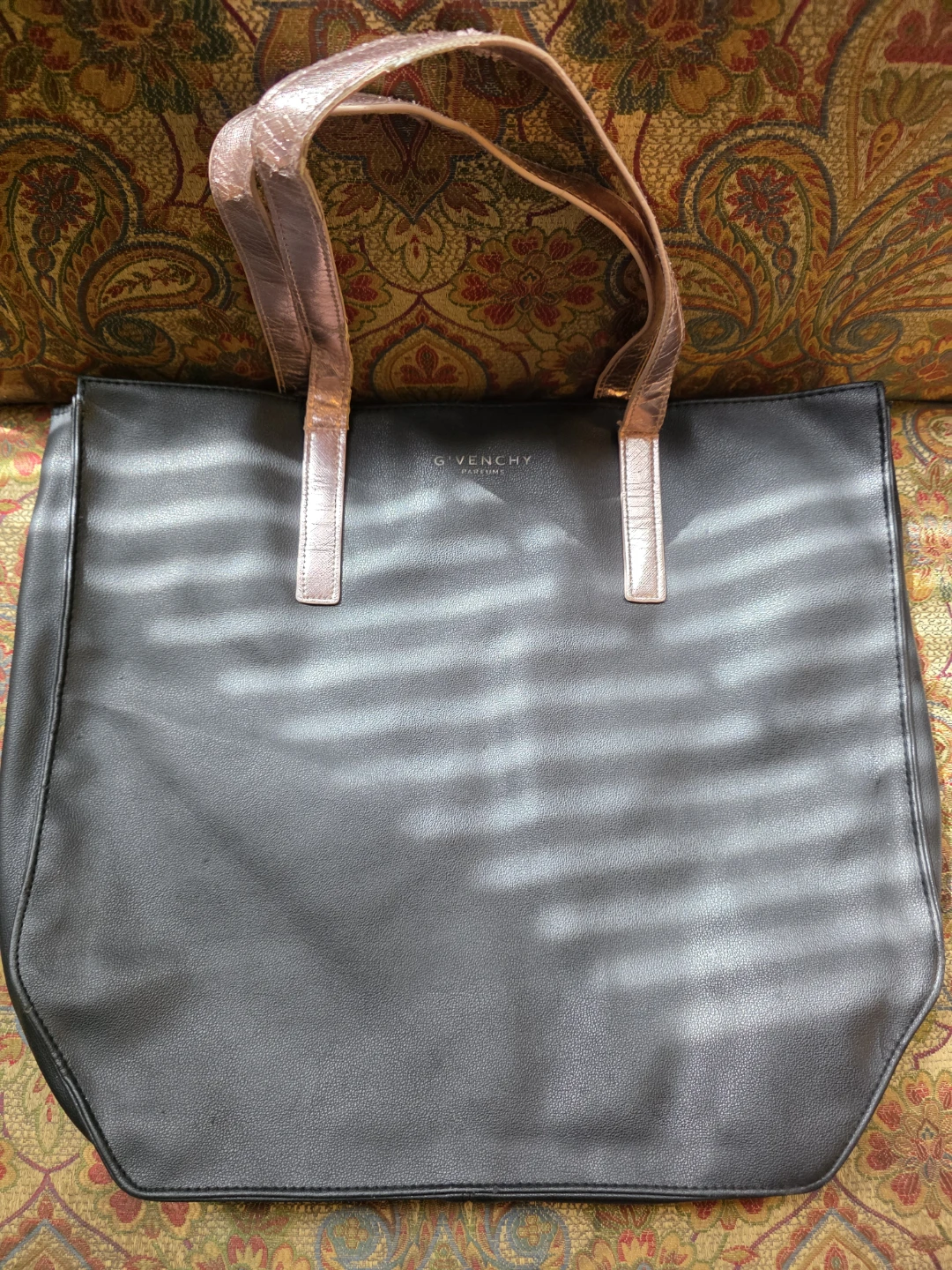 Ladies G'Venchy Purse