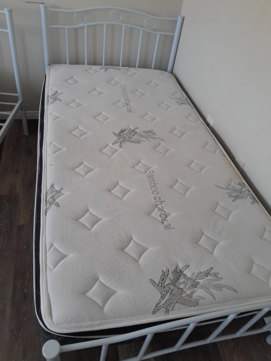 Single bed with mattress - photo 3