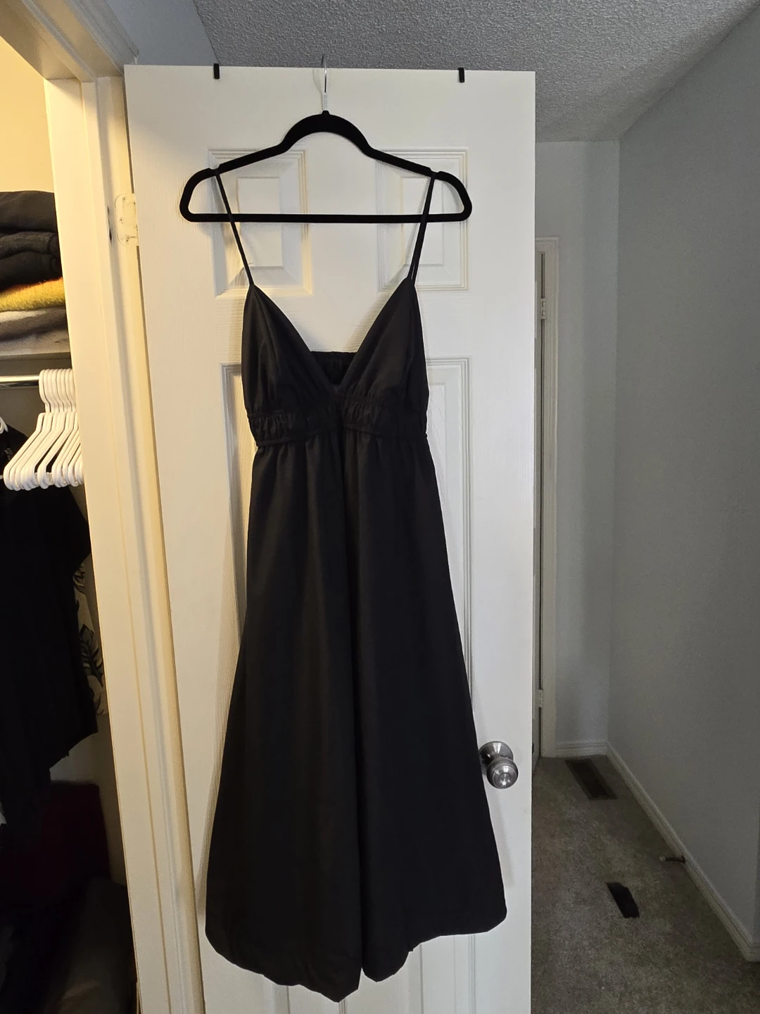 Black Sleeveless Midi Dress - photo 3