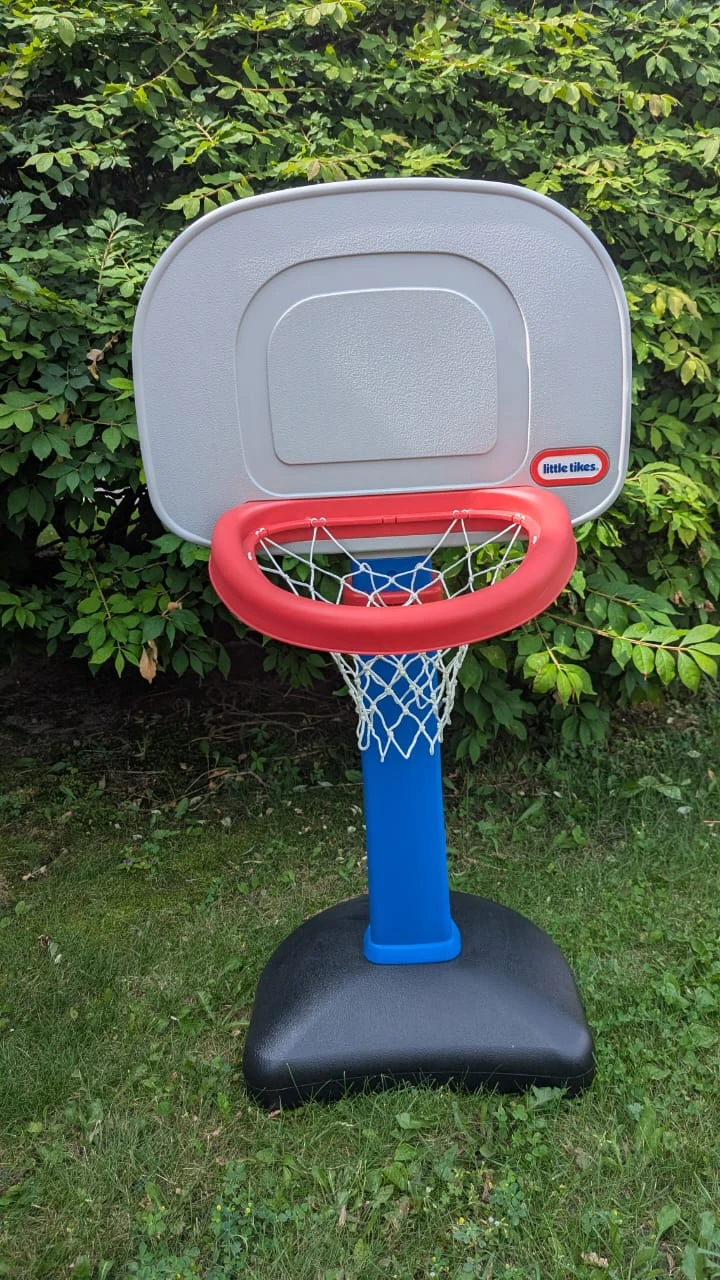 Little Tikes Adjustable Basketball Hoop