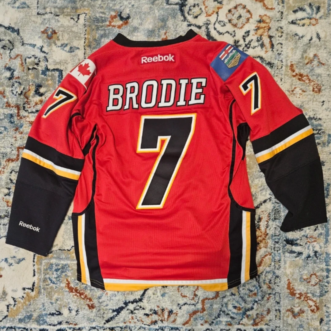 Calgary Flames Brodie #7 Hockey Jersey Size M - photo 2