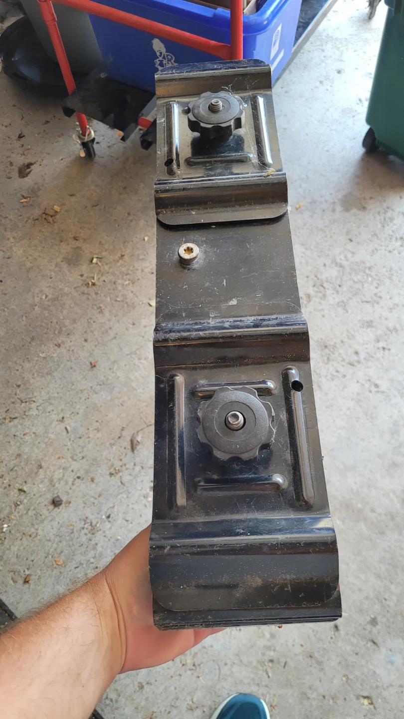 Reese 4 Bike Rack Hitch Mount - photo 3
