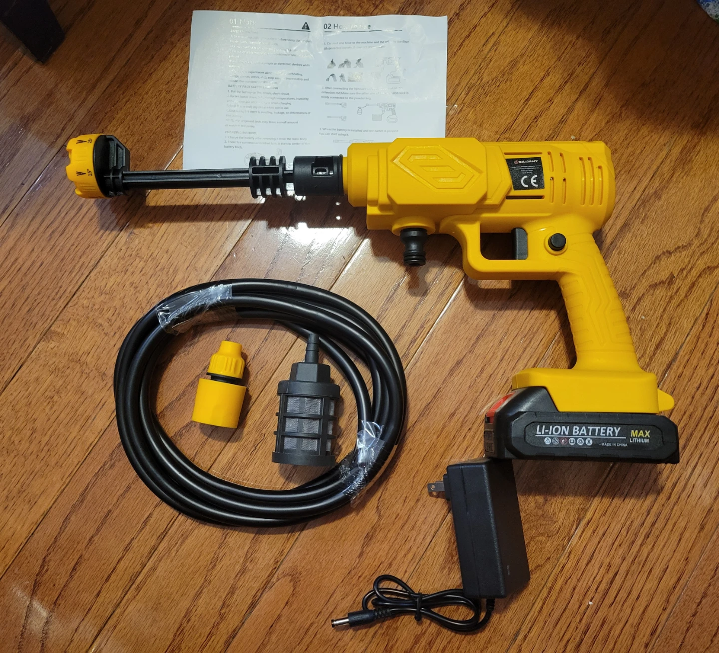 NEW Pressure Washer with 1 battery 2.0 Ah