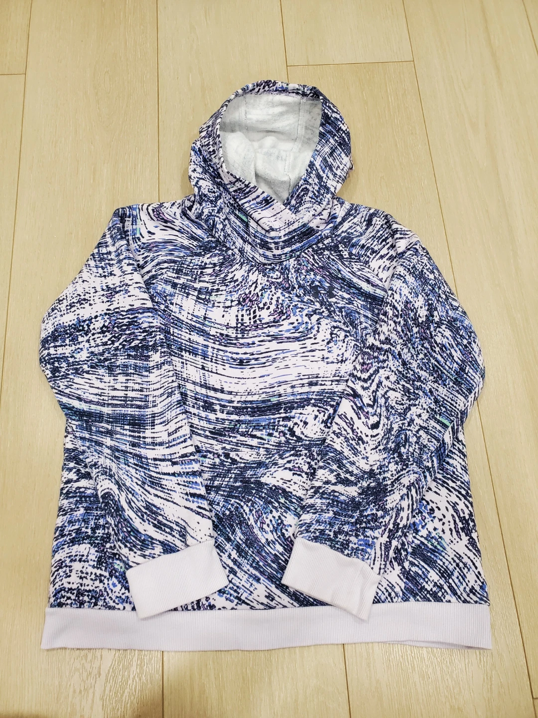Girls Under Armour Hoodie - Size Youth XL