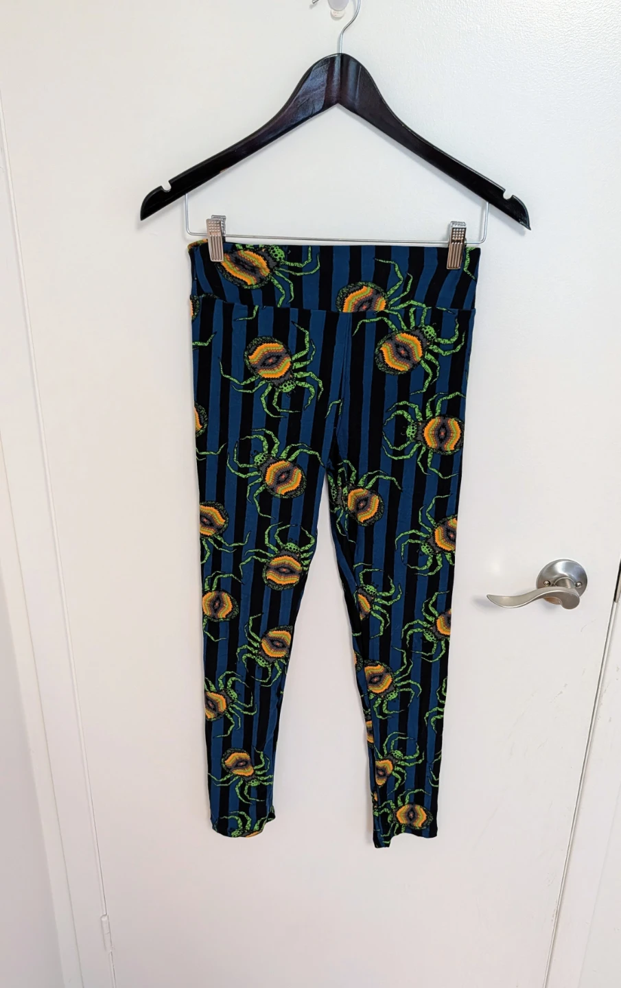 LuLaRoe One Size Spider Print Leggings