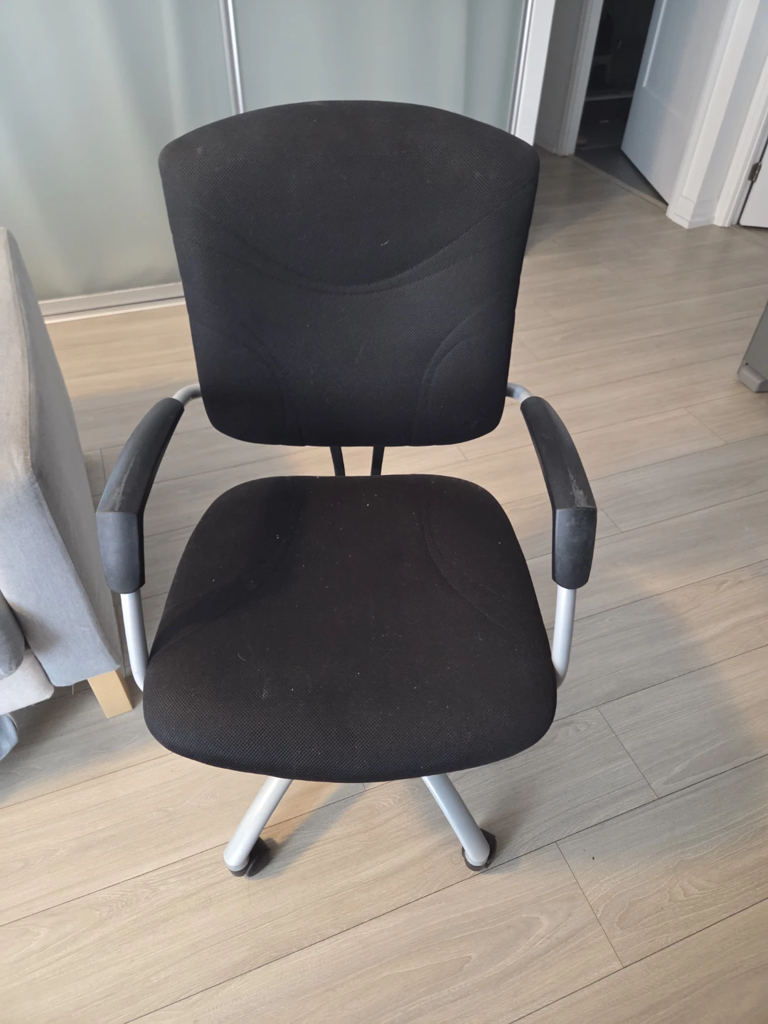Black Office Chair - photo 3