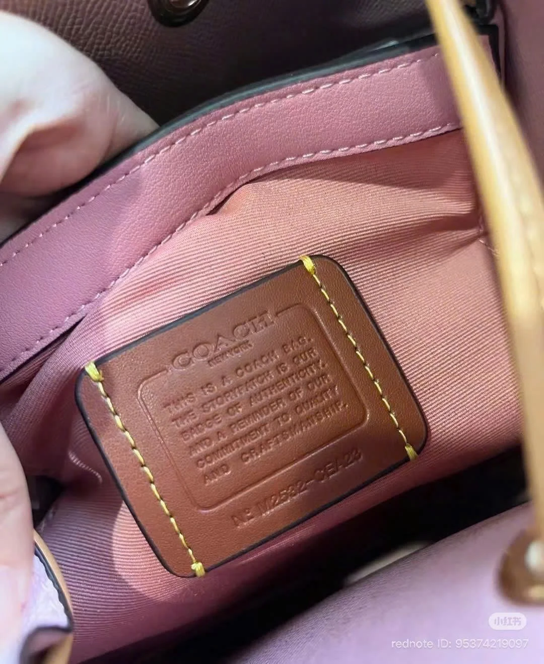 Coach Pink Monogram Shoulder Bag - photo 4