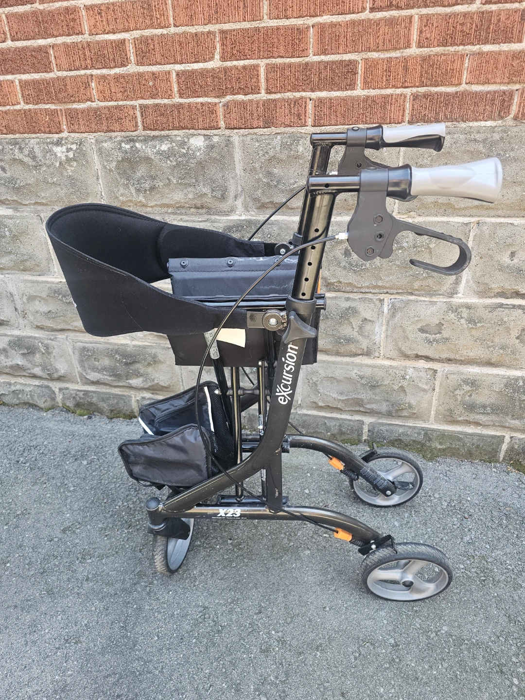 Airgo X23 Excursion Walker