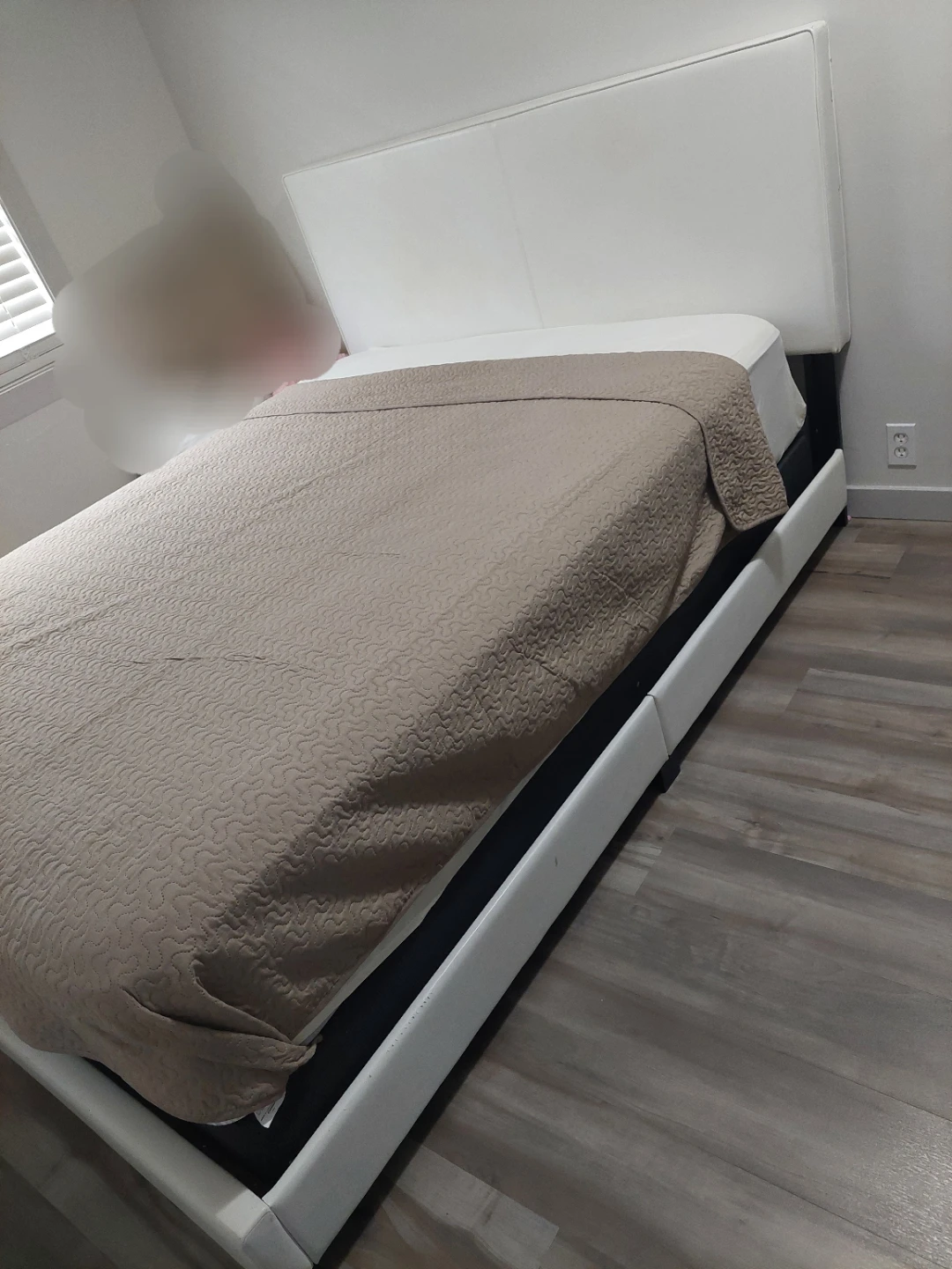 Moving Sale White Faux Leather Bed Frame with Headboard - photo 2