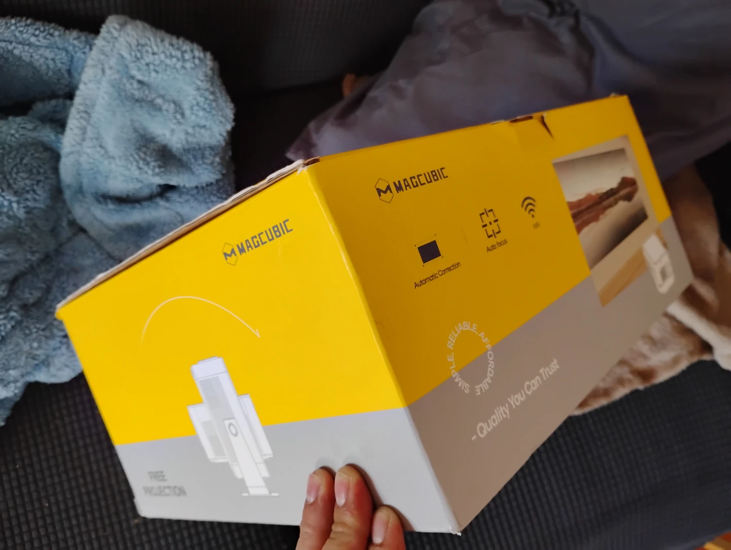 Magcubic  Smart Projector - photo 3