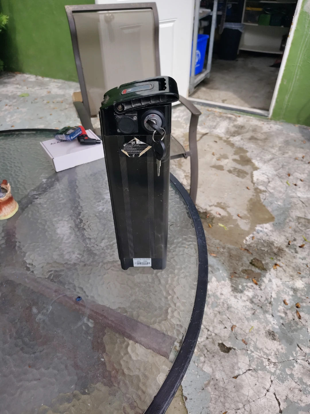 Black E-bike Battery Pack with Keys - photo 2