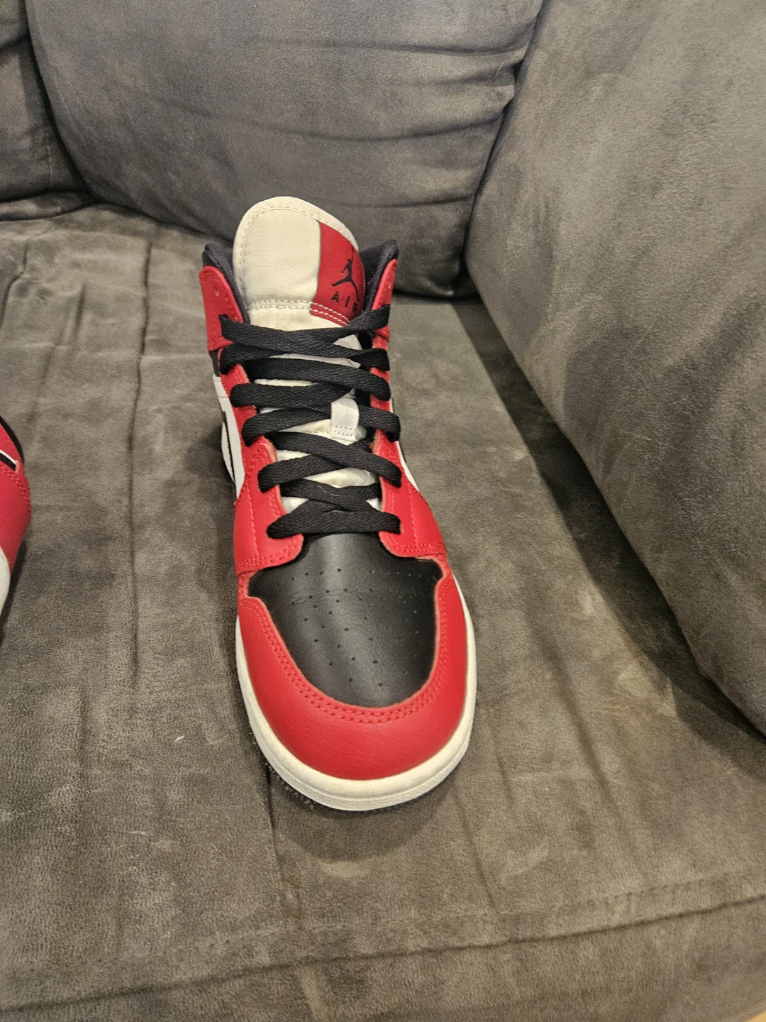 Jordan 1 5.5 youth or women's - photo 2