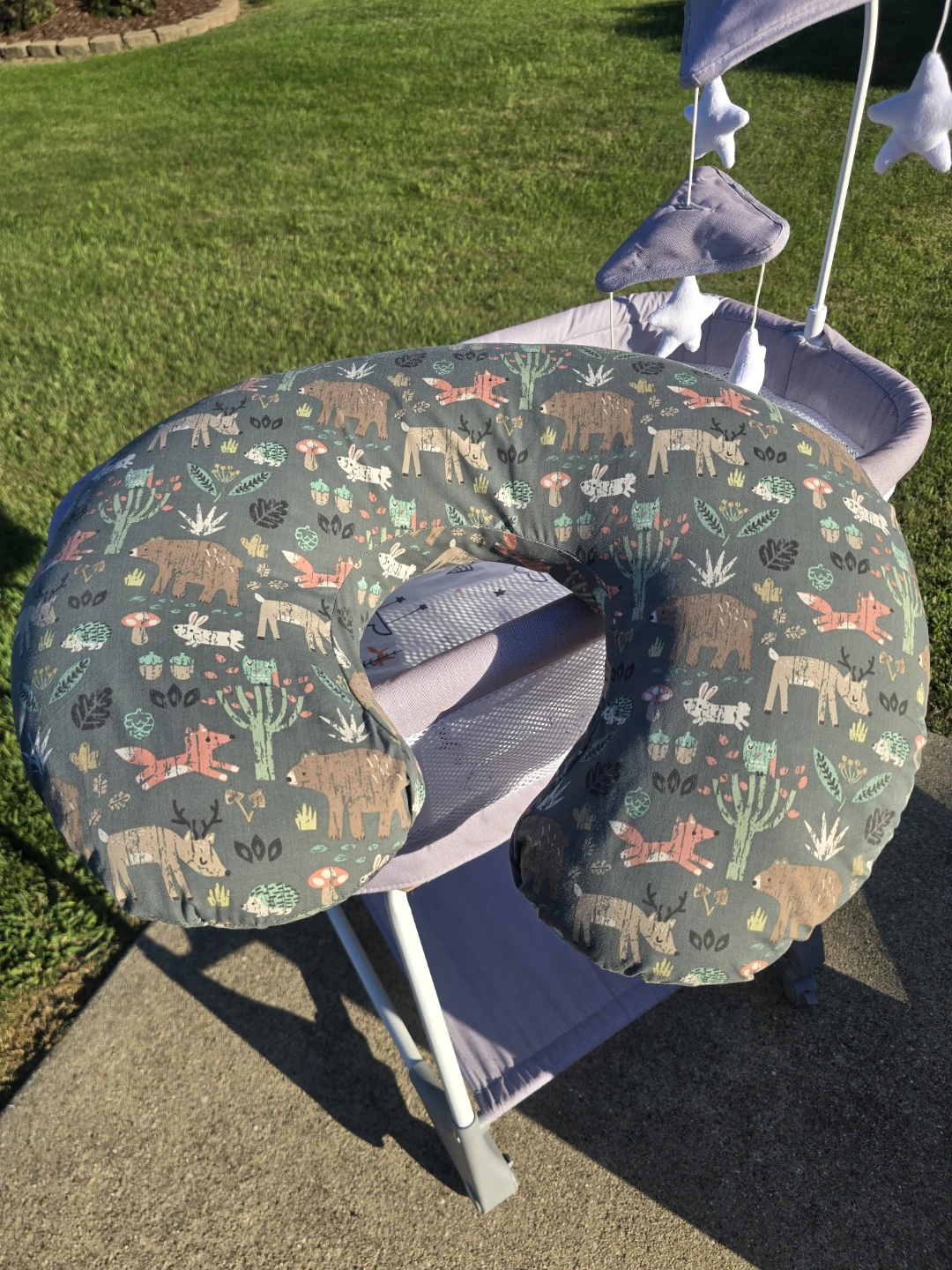 Boppy Nursing Pillow - Woodland Animals Print - photo 2