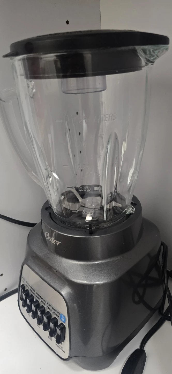 Oster Blender – Great Condition – Works Perfectly - photo 2