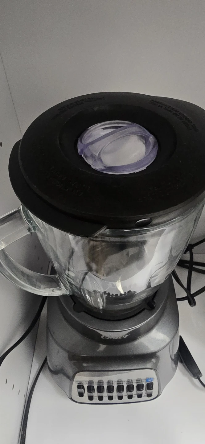 Oster Blender – Great Condition – Works Perfectly - photo 3