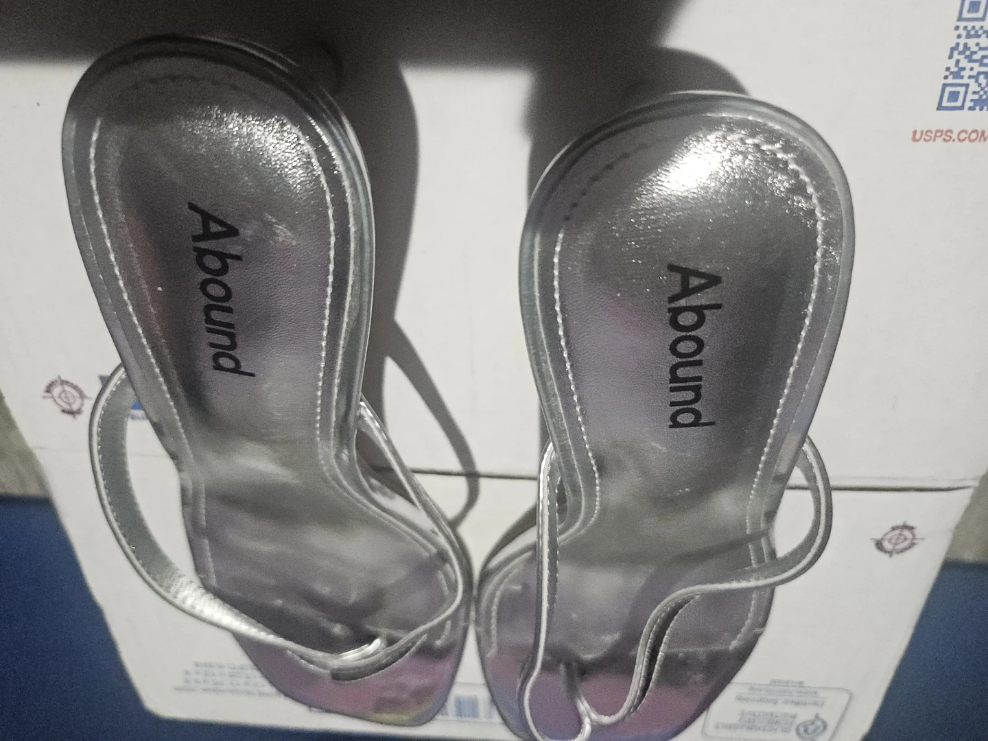 Abound Silver Heeled Thong Sandals Size 8.5 - photo 3