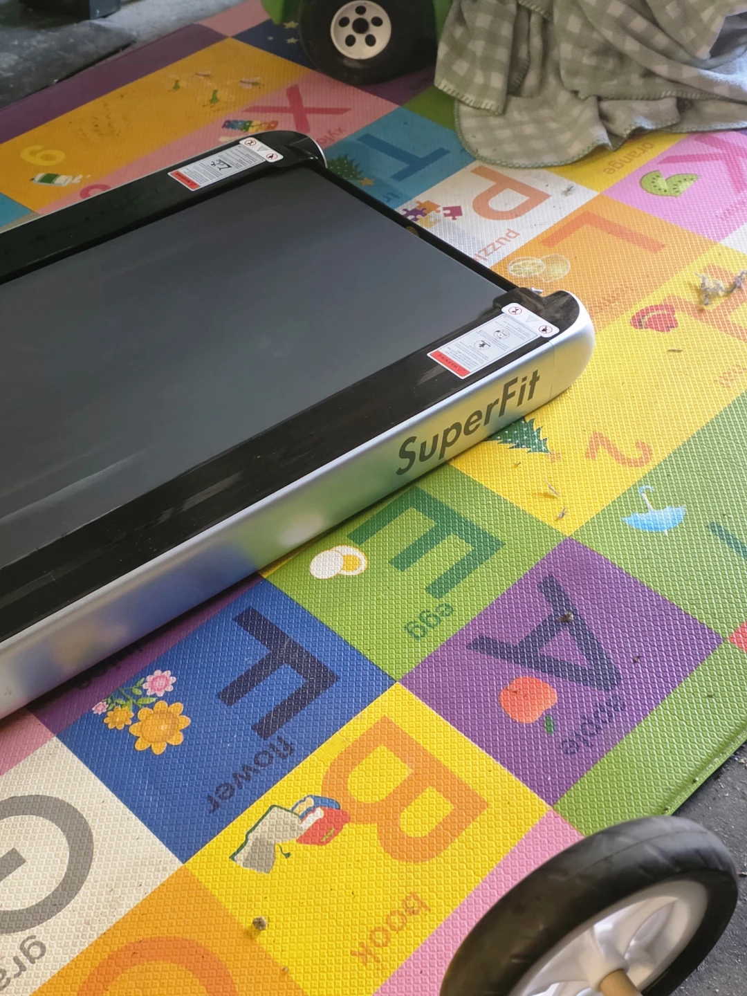 SuperFit Treadmill/ compact walking pad